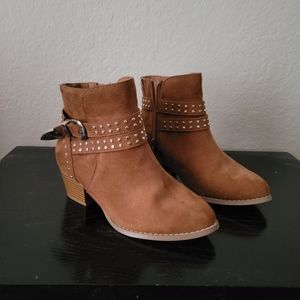 Torrid size 7 booties